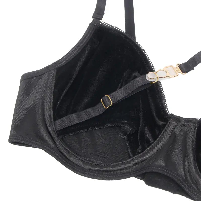 Elevate Elegance with the YesX YX871Q Hollow Cut Halter Bra Set