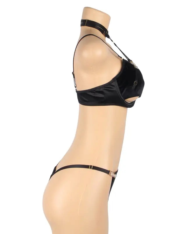 Elevate Elegance with the YesX YX871Q Hollow Cut Halter Bra Set