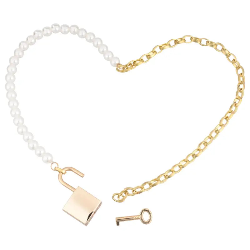 Mischief Pearl Day Collar with Faux Pearls for Elegant Styling