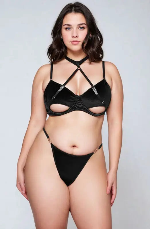Elevate Elegance with the YesX YX871Q Hollow Cut Halter Bra Set