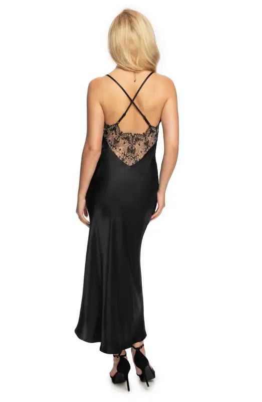 Irall Mallory III Classic Long Nightdress in Black for Timeless Elegance