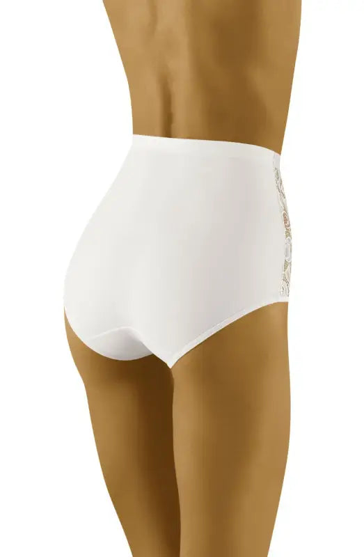 Wolbar Eleganta White Embraces Sensuality with Embroidered Floral Lace